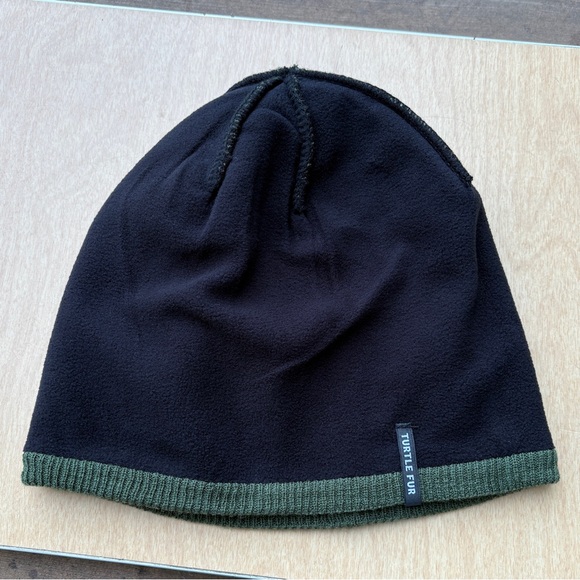 Turtle Fur Men’s Merino Wool Blend Nuka Beanie Hat In Evergreen NWOT - Picture 4 of 8